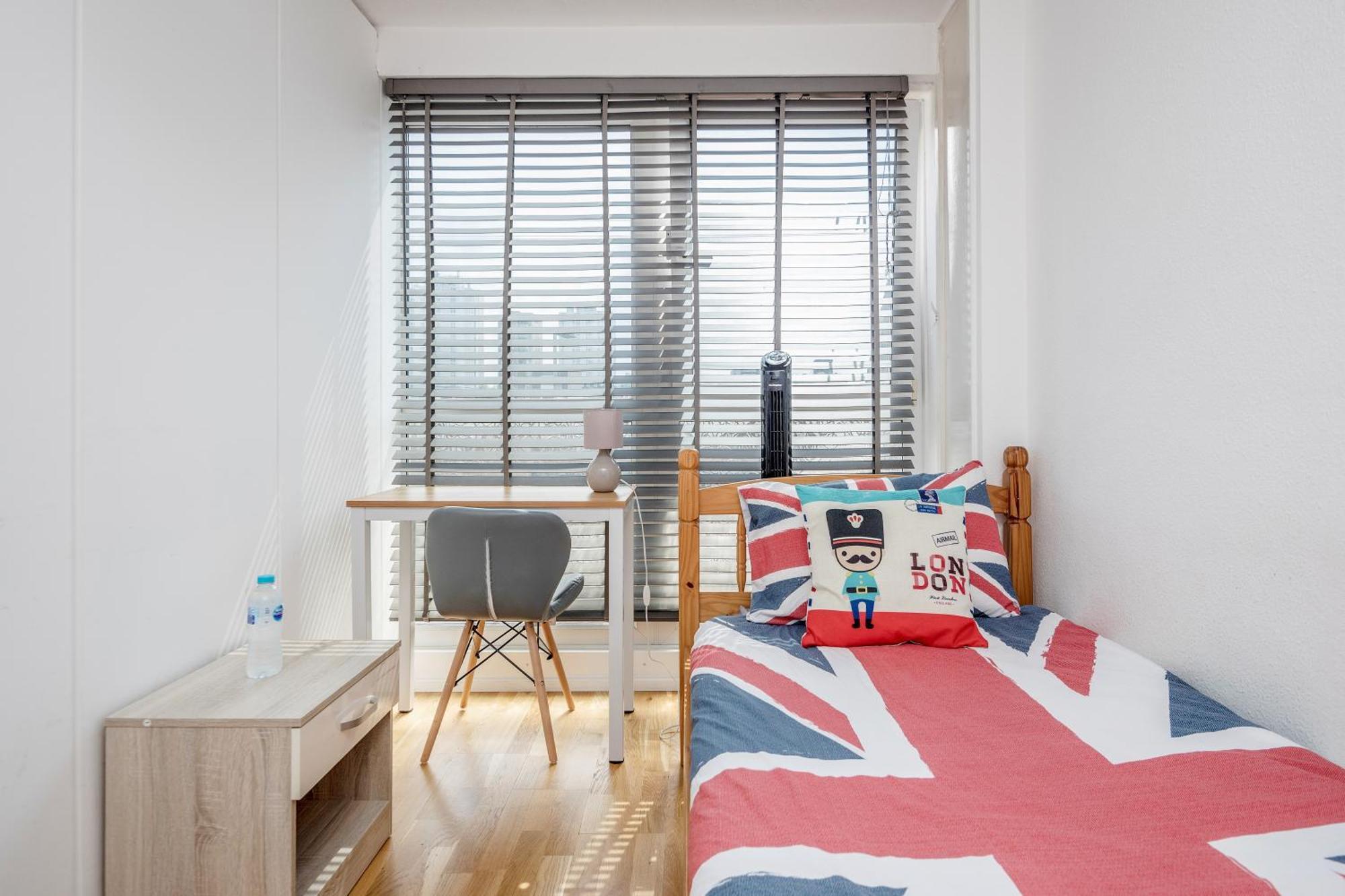 4-Bedroom Flat Near Bigben,Parliament & London Eye ภายนอก รูปภาพ