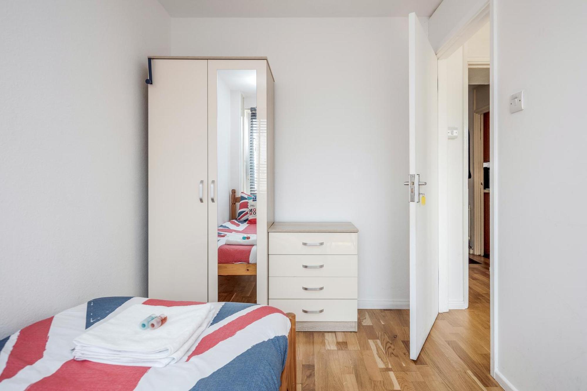 4-Bedroom Flat Near Bigben,Parliament & London Eye ภายนอก รูปภาพ